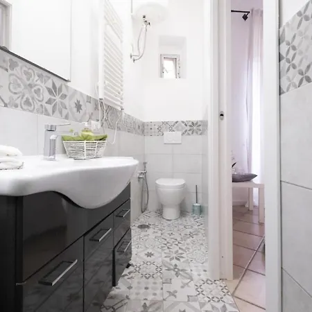 Santonofrio Silver E White * روما