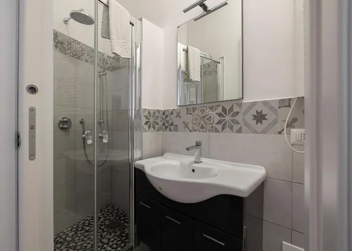 Apartment Santonofrio Apartments Silver E White Rome