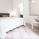 דירה Santonofrio Silver E White