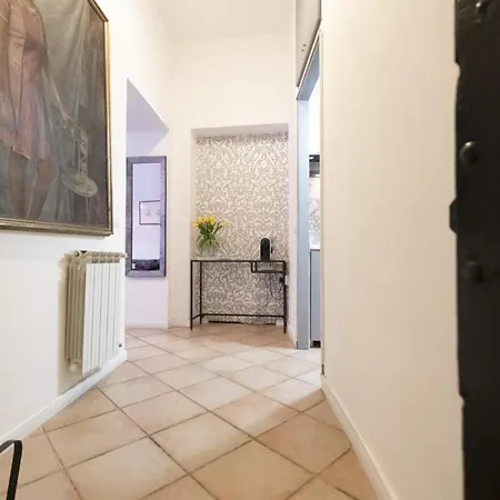 Santonofrio Apartments Silver E White * Rom