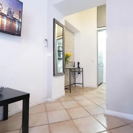 Santonofrio Apartments Silver E White Apartment