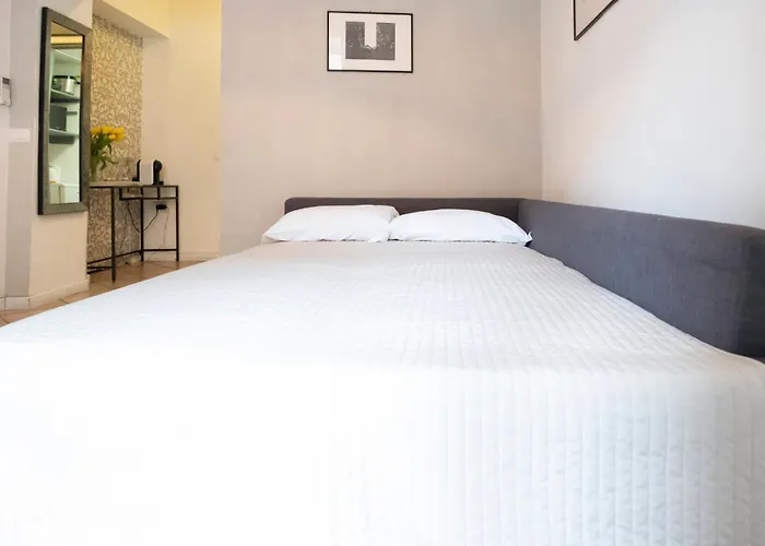 Santonofrio Silver E White Апартаменты Рим